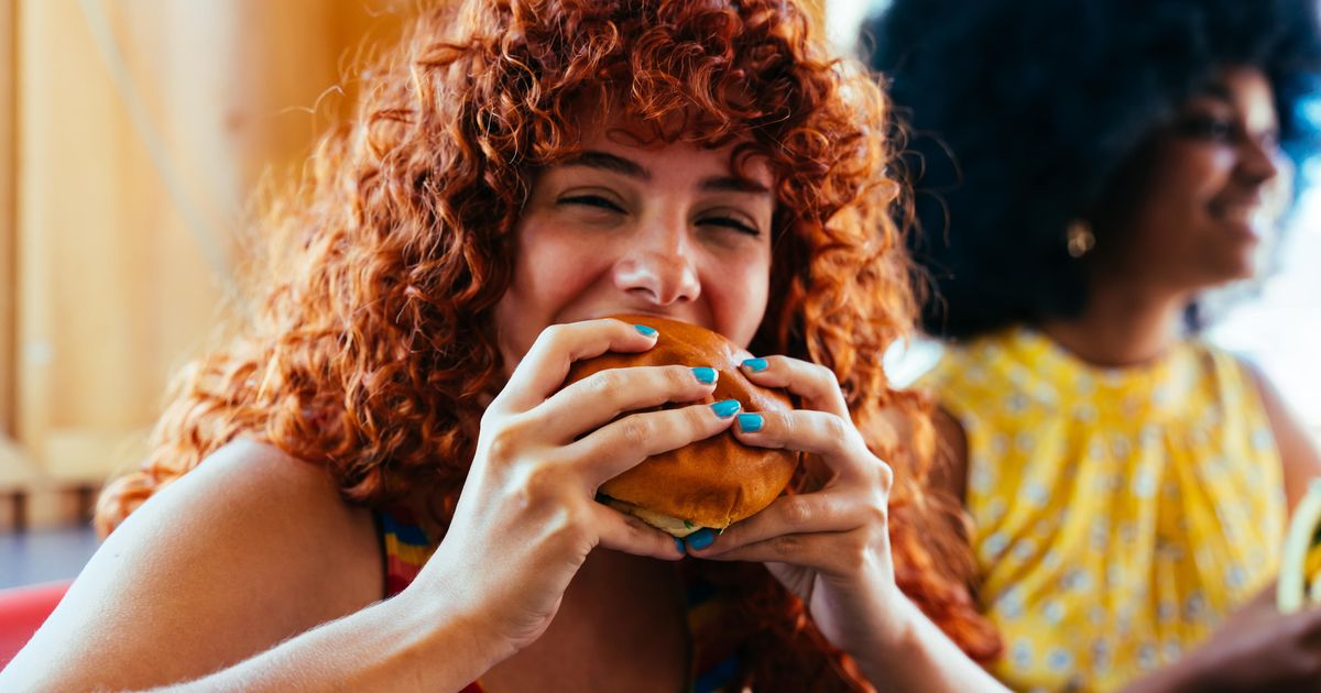 "Un rêve qui pourrait devenir accessible" : Julie Andrieu partage ses astuces secrètes pour préparer LE véritable burger