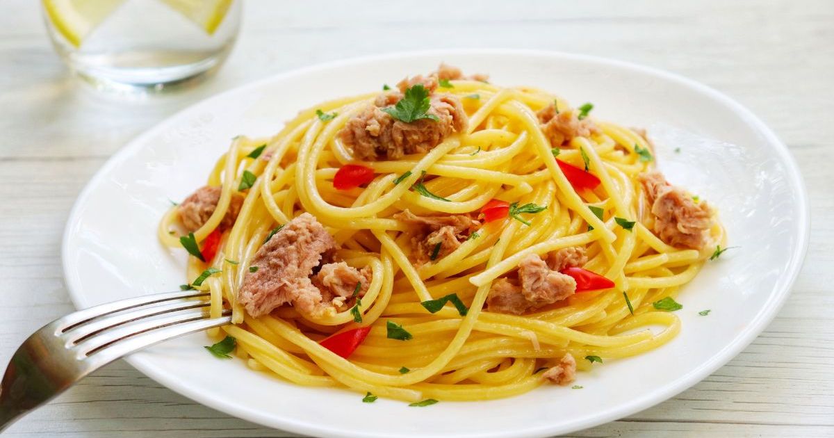“Délicieux et rapide”, cette recette de pâtes au thon est la meilleure pour un repas pressé sans se ruiner !