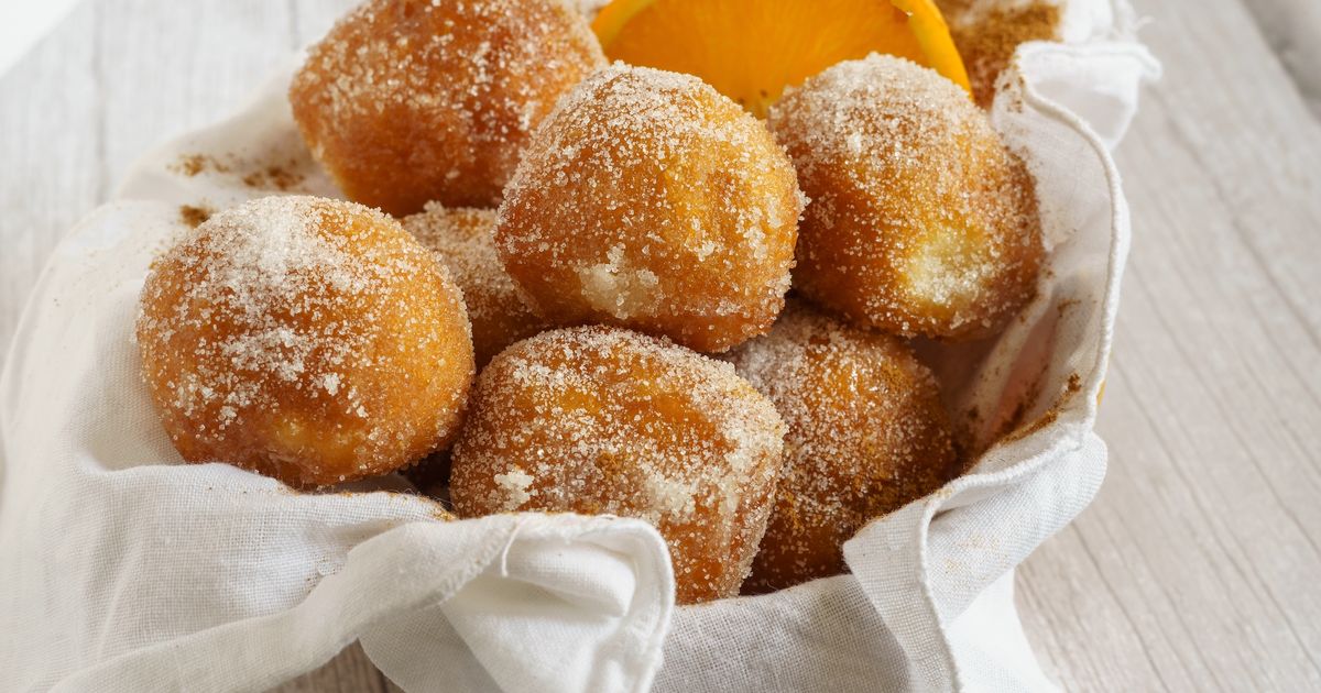 Oubliez la friture, cette recette magique et simplissime de beignets au sucre se prépare directement au four !