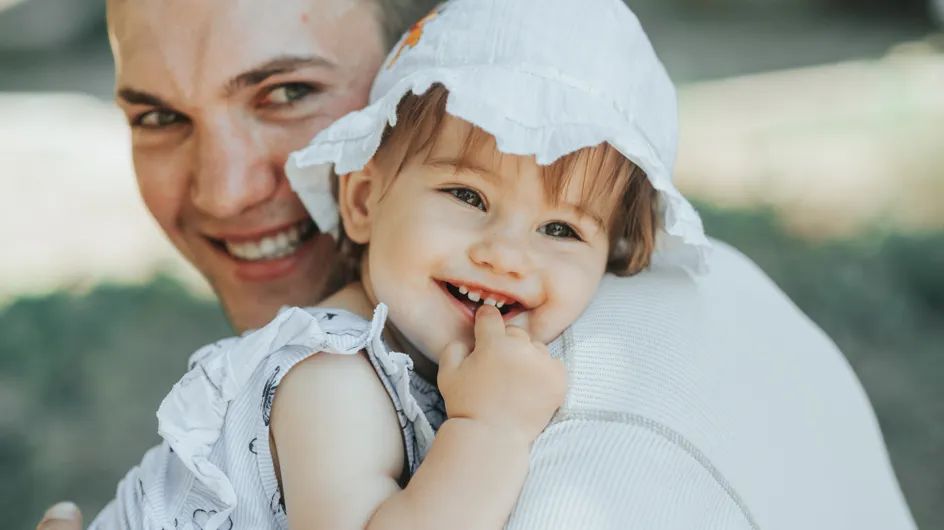 8 hábitos muy comunes de los padres que crían niños exitosos desde el primer día de clases, según los expertos