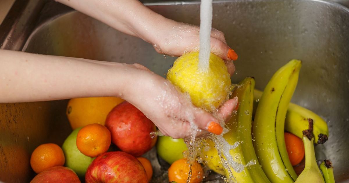 Ces gestes très simples permettent d'éliminer une bonne partie des pesticides de vos fruits et légumes