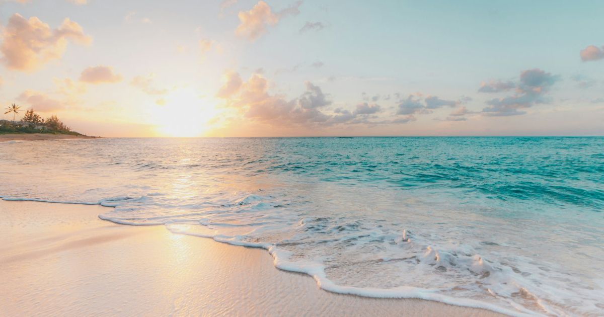 Oubliez les Maldives, cette île paradisiaque à 4h de la France coûte 3 fois moins cher
