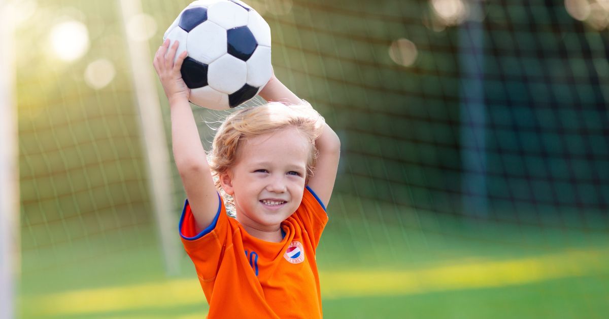 "Une mauvaise mère", cette maman apporte son ordinateur au match de son fils, elle se fait vivement critiquer
