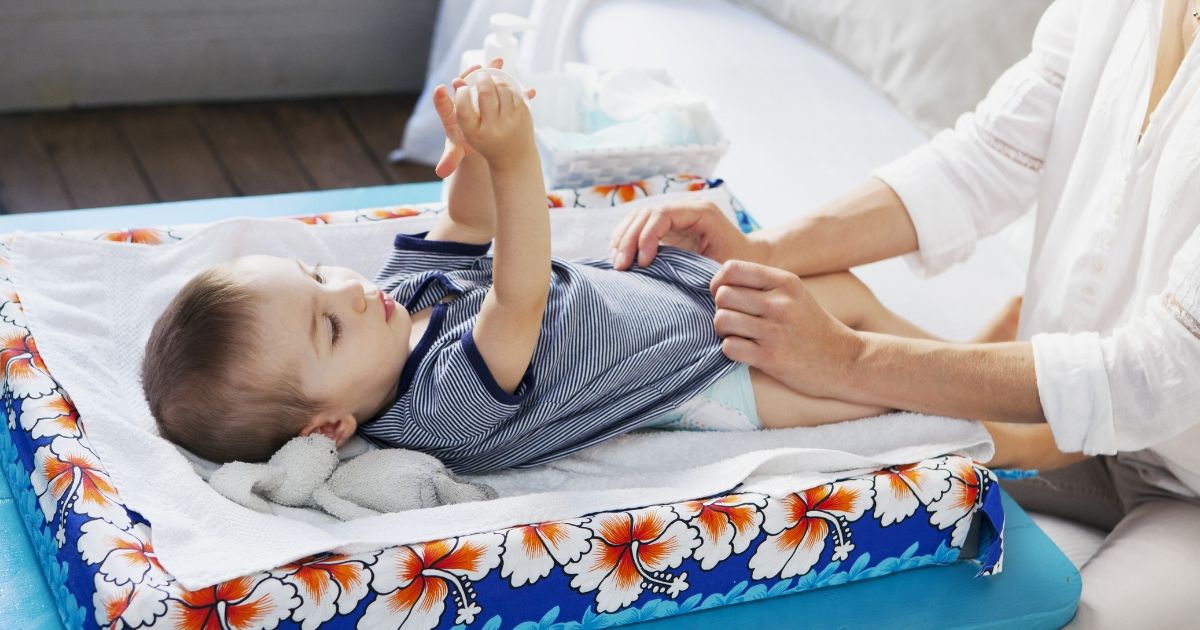Si les enfants ne sont pas propres, les parents doivent eux-mêmes changer les couches dans ces écoles