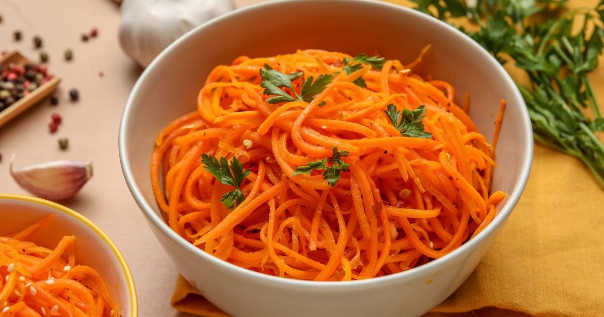 Les carottes râpées ont meilleur goût lorsqu'elles sont préparées avec cet ingrédient à 50 centimes seulement
