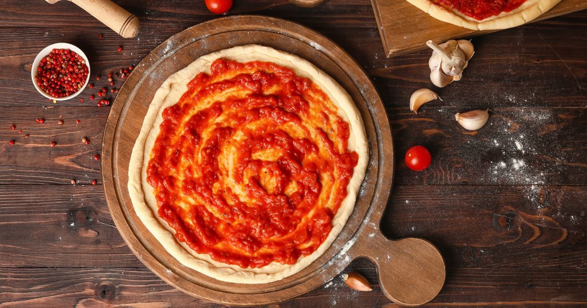 Le secret du champion du monde de pizza pour une sauce tomate parfaite : c'est ce type de tomate en boîte