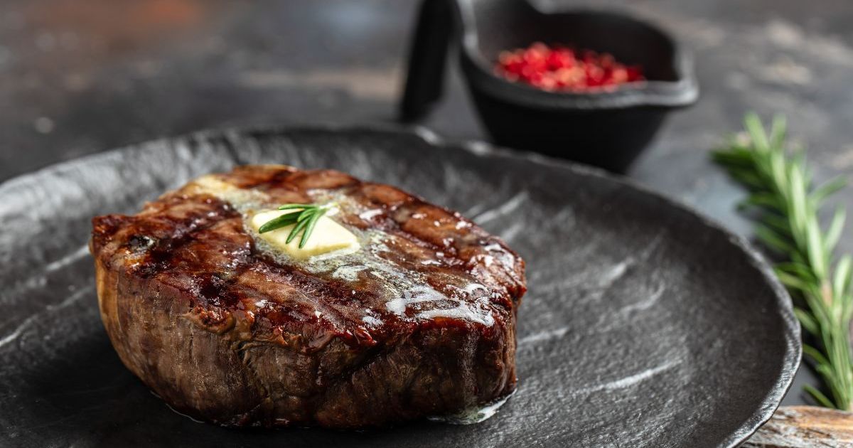Ce restaurant de viande parisien figure sur la liste des meilleurs au monde et on comprend pourquoi !