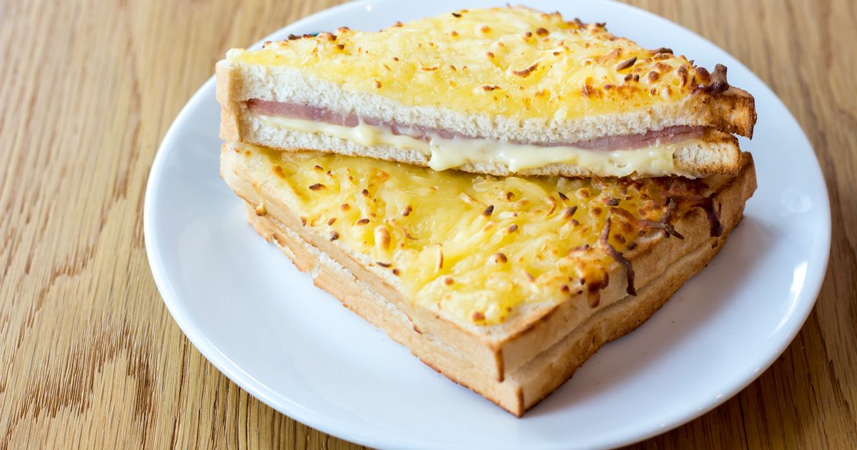 Cette nutritionniste partage sa recette de base pour un croque-monsieur beaucoup plus léger que la recette classique