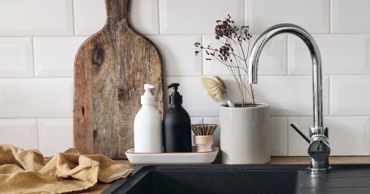 C'est confirmé : cet objet dans votre cuisine contient plus de bactéries qu'un siège de toilettes