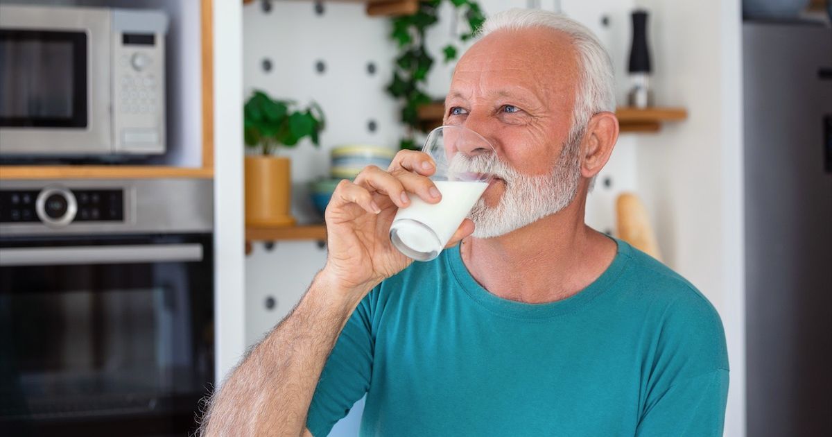 "J'ai 102 ans et voici ce que je mange tous les matins au petit-déjeuner (le secret de ma longévité)"