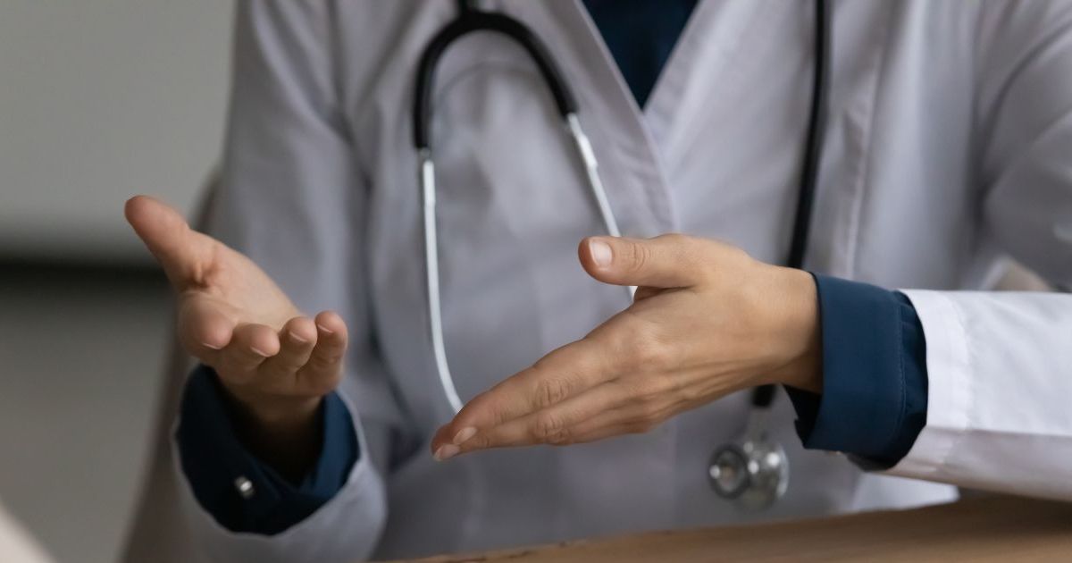 "C'est un gros red flag" : ce symptôme très courant peut être le signe d'un cancer, alerte un médecin