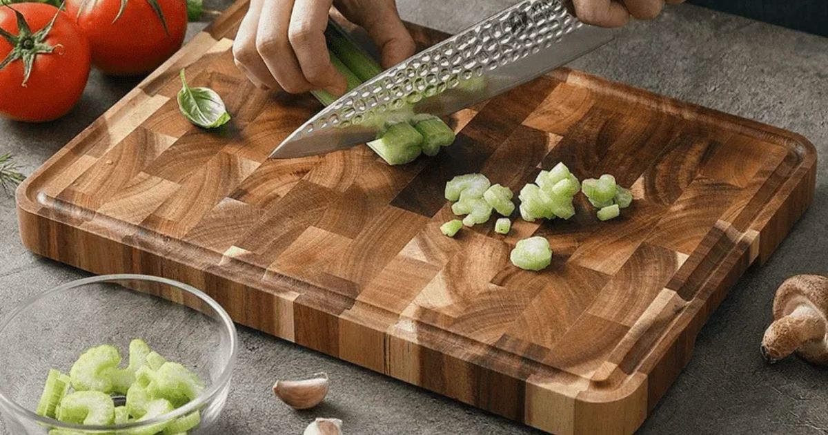 Cette planche à découper est la meilleure selon cet expert en hygiène