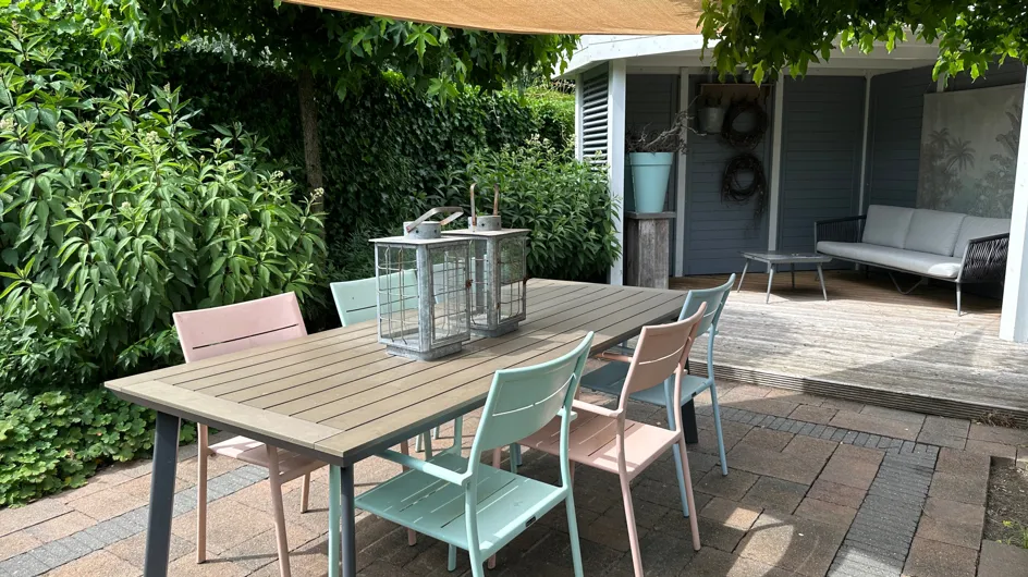 Ni toldos ni sombrillas: Aldi trae la solución elegante por 14,99 euros para protegerte del sol en tu terraza o jardín