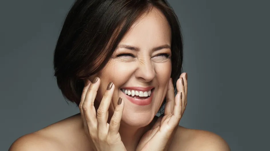 Así es cómo este corte bob a capas transforma su rostro después de los 50: suma volumen, frescura y con efecto lifting