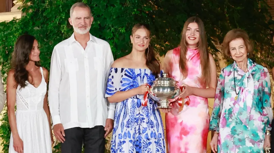 La Infanta Sofía brilla en su debut oficial en Marivent con un vestido rosa de Zara agotado (pero hay uno muy similar)