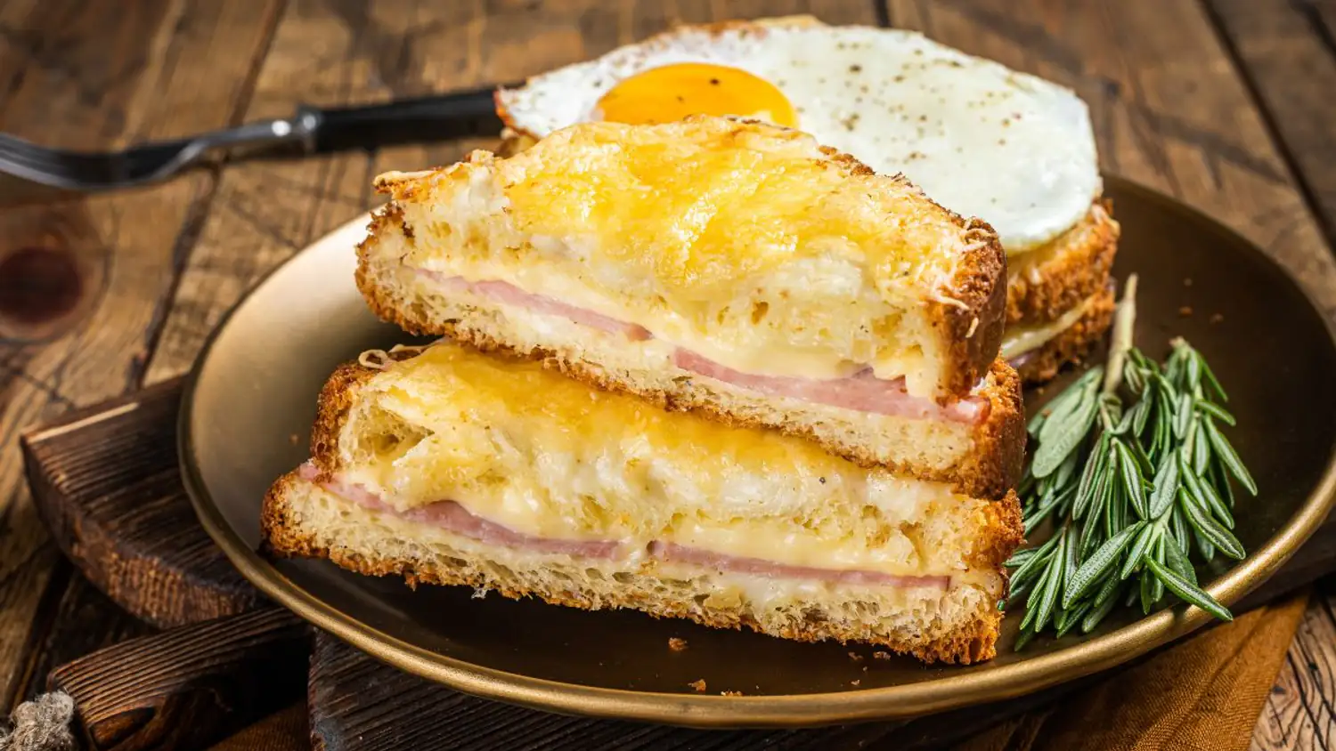 Croque-madame : la cheffe Hélène Darroze dévoile l'ingrédient qu'elle ...