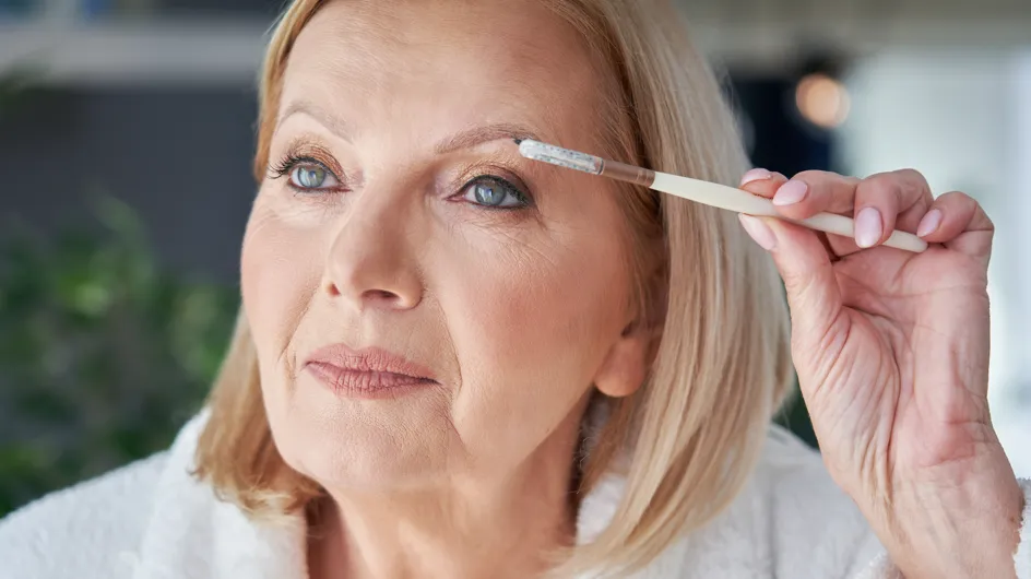 Párpados caídos después de los 60: una experta desvela 5 consejos para levantar la mirada y lograr ese 'efecto lifting'