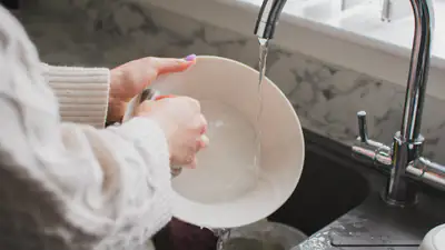 Vaisselle La Main Faut il Laver L eau Froide Ou Chaude Voici vaisselle-la-main-faut-il-laver-l-eau-froide-ou-chaude-voici