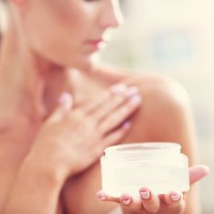 Cuidado del pecho: ¿por qué funcionan las cremas reafirmantes?