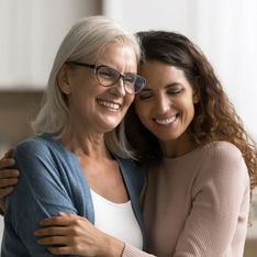 16 frases de madre que reconocerás al instante: lo que dicen y lo que de verdad están pensando cuando lo dicen