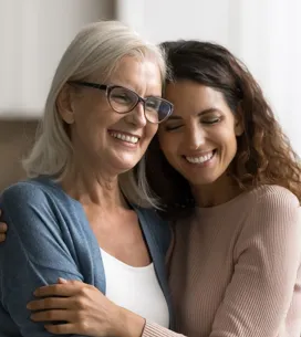 16 frases de madre que reconocerás al instante: lo que dicen y lo que de verdad están pensando cuando lo dicen