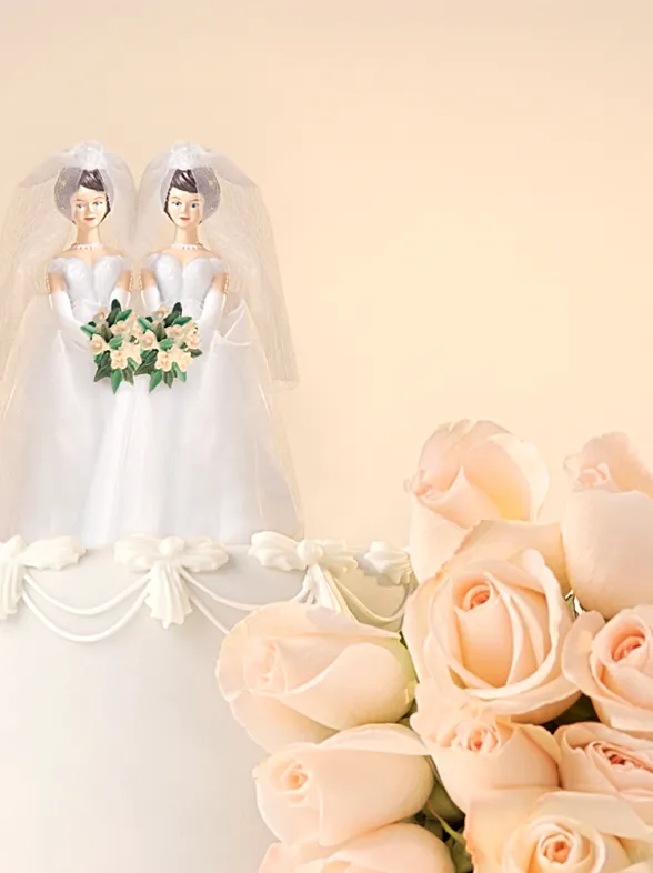 Dos mujeres se casan después de 72 años de vida en común