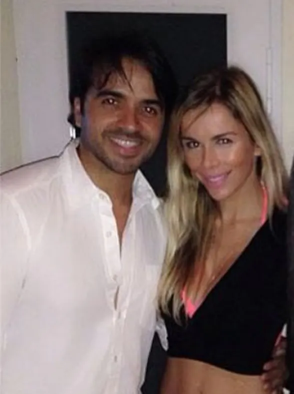 El cantante Luis Fonsi se casa con su novia española