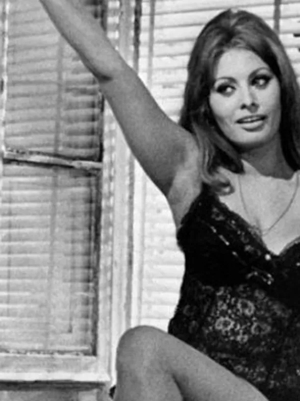De 20 leukste striptease-liedjes om sfeer te scheppen