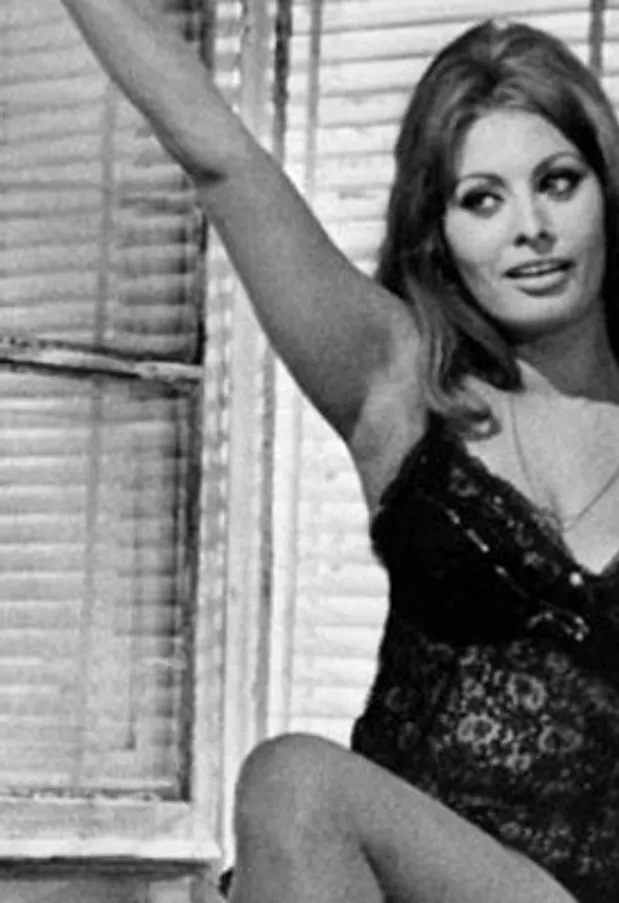 De 20 leukste striptease-liedjes om sfeer te scheppen