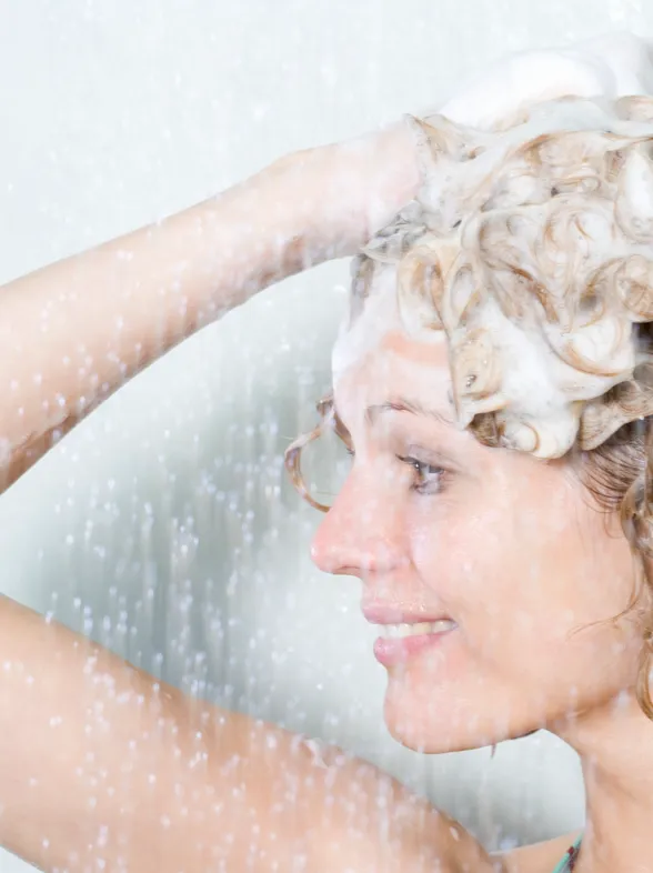 La fiebre del "no poo" o la moda de lavarse el pelo sin champú
