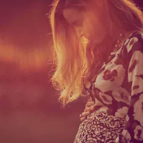 Blake Lively presume de embarazo con un idílico baby shower