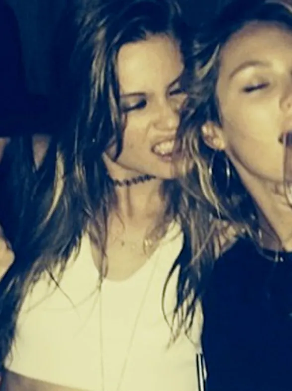 Emotional Breakdowns, Crippled Feet & A Banging Head? Why Girls Nights Out Are SO Overrated