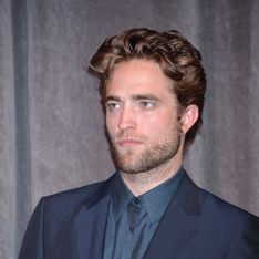 Robert Pattinson s’éloigne de FKA Twigs...