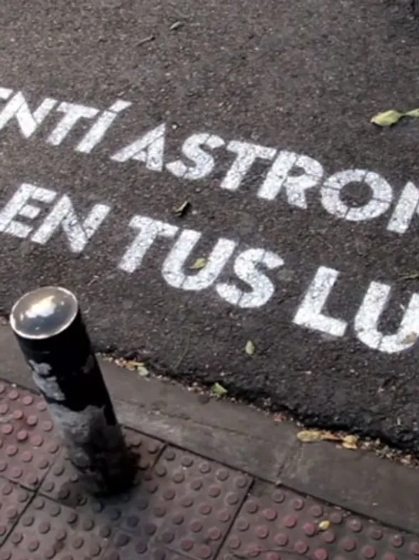 Madrid te come a versos: la preciosa iniciativa que triunfa en internet y en la calle
