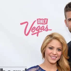 Shakira y Piqué presumen de embarazo en las redes sociales