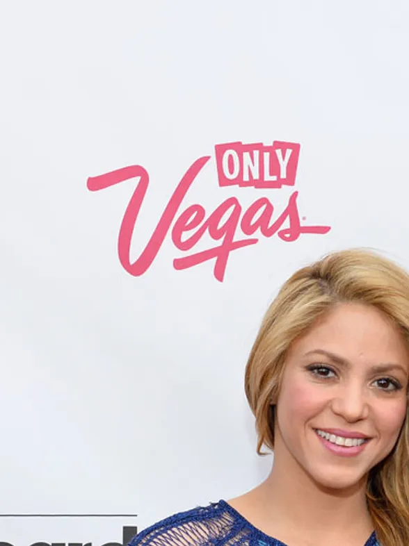 Shakira y Piqué presumen de embarazo en las redes sociales