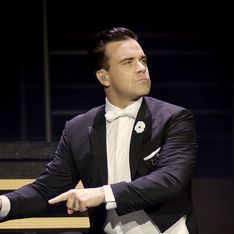 Robbie Williams y el minuto a minuto del segundo parto de su mujer