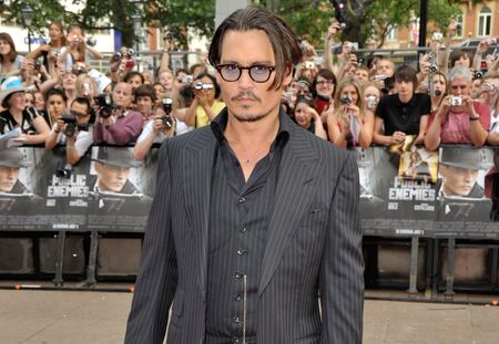 Johnny Depp, ivre sur la scène des Hollywood Film Awards ? (Vidéo)