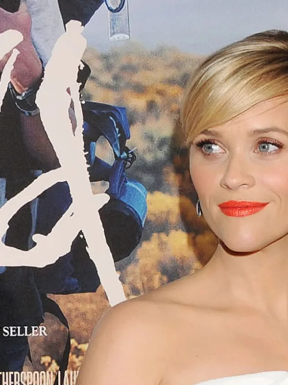 Reese Witherspoon defiende a Renée Zellweger de las críticas a su nuevo look