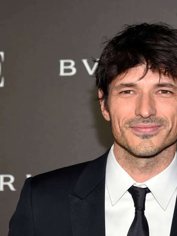Andrés Velencoso y Úrsula Corberó presumen de amor en las redes sociales