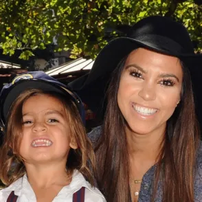 Kourtney Kardashian Explains Why Being Naked And Pregnant IS Sexy