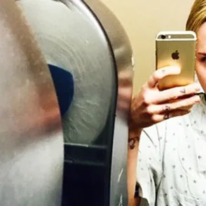 Miley Cyrus ingresa en el hospital por una herida en la muñeca