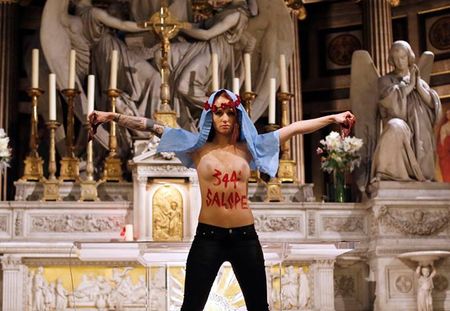 Eloïse Bouton, l'ex-Femen condamnée pour exhibition sexuelle