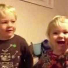 Un regalo de Navidad horrible, el vídeo viral que te sacará una sonrisa