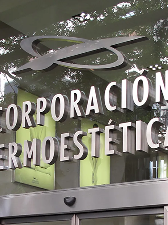 Adiós a Corporación Dermoestética, adiós al bisturí