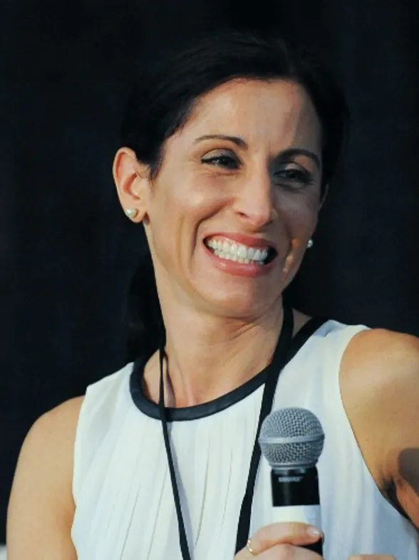 A Conversation About Humanity With "Still Alice" Writer Lisa Genova