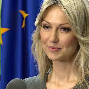 Magdalena Ogorek, la candidata polaca más guapa del mundo