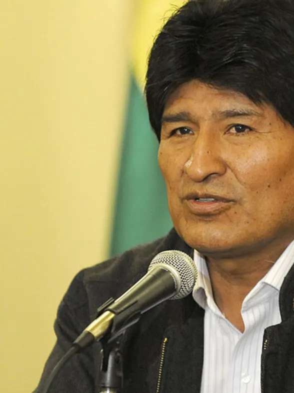 Evo Morales: "Si las mujeres no fueran 'caprichositas' mandarían más en Bolivia"