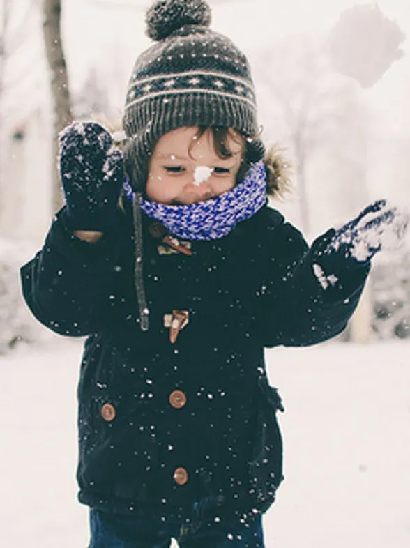9 Indoor Activities to Do With Your Children on a Snow Day