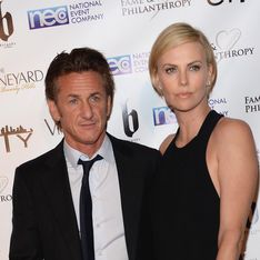 Sean Penn surpris d'être retombé amoureux grâce à Charlize Theron